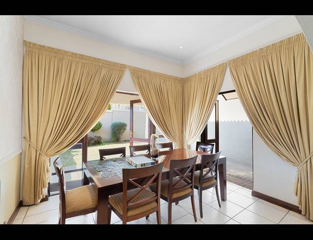 3 BEDROOM HOUSE FOR SALE IN DOUGLASDALE
